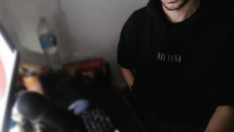 Snapshot of magicjawn chatting on 11-13-25, 07:51 magicjawn online show from 11-13-25, 07:51