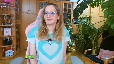 Snapshot of magicstylex chatting on 01-07-25, 11:03 Nicole online show from 01-07-25, 11:03