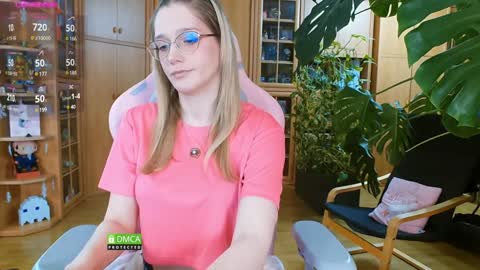 Snapshot of magicstylex chatting on 01-18-25, 09:45 Nicole online show from 01-18-25, 09:45