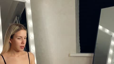 Sasha online show from 01-19-25, 07:26