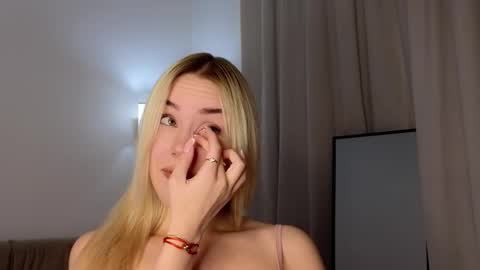 Sasha online show from 02-23-25, 07:38