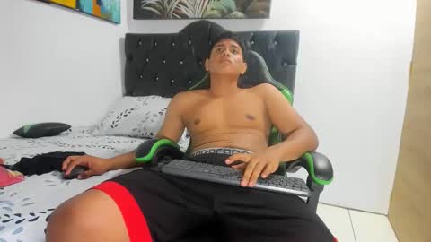 Snapshot of magnust_miller_ chatting on 04-16-26, 02:12 M A G N U S T online show from 04-16-26, 02:12