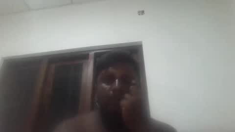 maheel11 online show from 11-18-25, 03:38