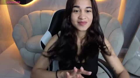 Snapshot of maia_tx chatting on 09-23-25, 12:30 Online 800 to 1400 online show from 09-23-25, 12:30