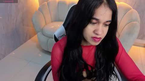 Snapshot of maia_tx chatting on 11-06-25, 01:12 Online 800 to 1400 online show from 11-06-25, 01:12