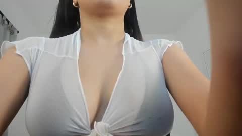 Maia online show from 12-28-24, 12:45