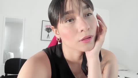 Maia online show from 01-23-25, 12:19