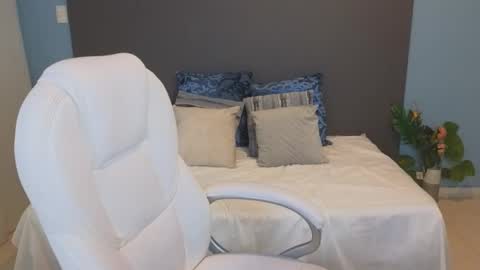 Snapshot of maiaa_ruiz chatting on 02-14-25, 05:25 Maiaa Ruiz online show from 02-14-25, 05:25