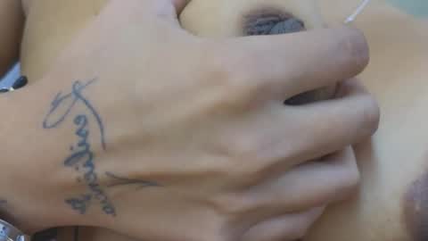 Snapshot of maiaa_ruiz chatting on 10-20-25, 03:23 Maiaa Ruiz online show from 10-20-25, 03:23