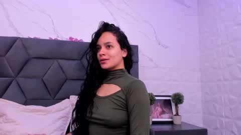 Maia  online show from 11-20-25, 11:54