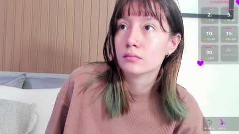 Snapshot of maibys_cute chatting on 01-13-25, 03:45 maibys online show from 01-13-25, 03:45