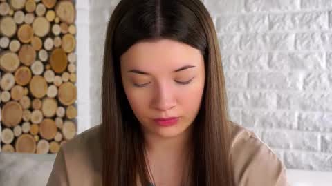 Lucy online show from 11-02-25, 02:03