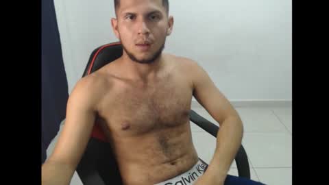 Snapshot of maik_135 chatting on 09-25-25, 06:06 maicol online show from 09-25-25, 06:06