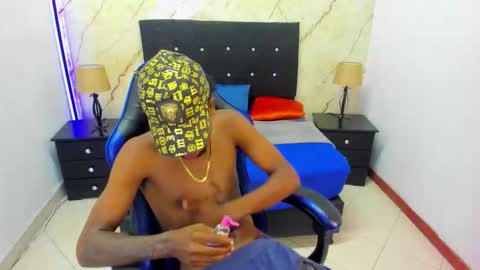 M A I K O L -- M O N S T E R C O C L online show from 11-25-25, 08:53