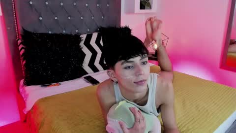 Maiky Cooper online show from 10-19-25, 07:03