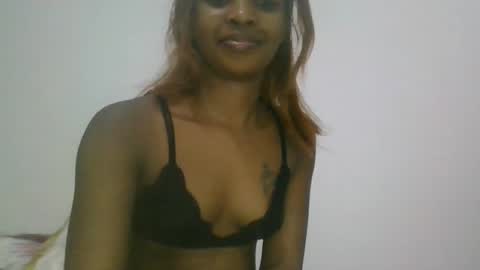 Snapshot of mailah chatting on 02-17-26, 10:16 Mailah online show from 02-17-26, 10:16