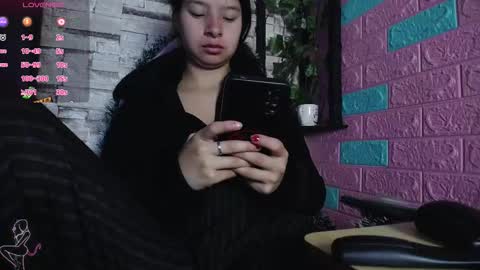  MAILY CAN  online show from 12-18-25, 12:33