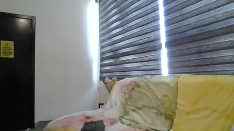 Snapshot of mainlypov chatting on 10-24-25, 08:27 mainlypov online show from 10-24-25, 08:27