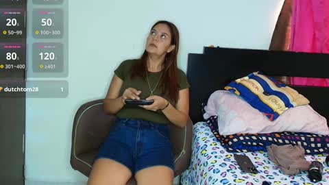 Snapshot of maira_milf chatting on 11-21-25, 07:34 Maira online show from 11-21-25, 07:34