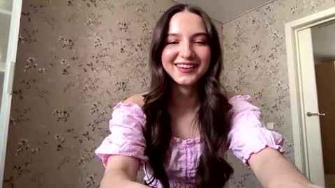 Snapshot of mairagloff chatting on 02-24-26, 08:01 DIna online show from 02-24-26, 08:01