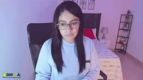 Maite online show from 10-25-25, 04:42