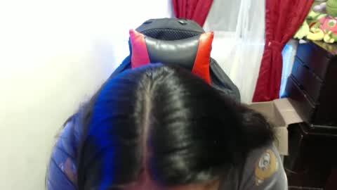 Snapshot of maitte_22 chatting on 01-11-25, 04:38 Hello friends Im on another account online show from 01-11-25, 04:38