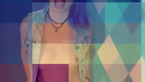 Snapshot of maitte_angel chatting on 10-09-25, 11:19 maitte_angel online show from 10-09-25, 11:19