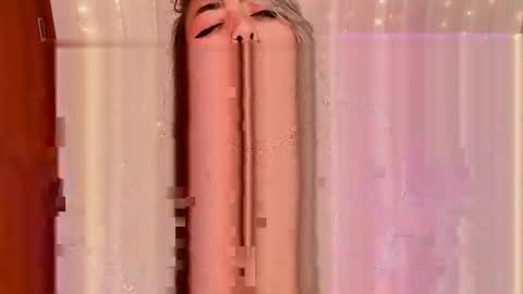 Snapshot of maitte_angel chatting on 03-13-26, 12:01 maitte_angel online show from 03-13-26, 12:01