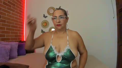 maja_hills online show from 12-22-24, 03:22
