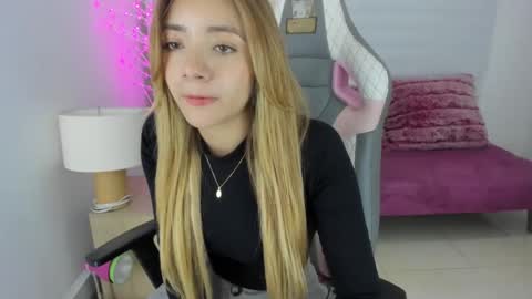 Majo online show from 02-10-25, 10:19