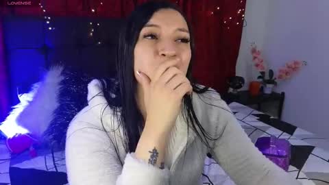 Snapshot of majuu__ chatting on 10-09-25, 11:41 Celeste Bonet online show from 10-09-25, 11:41