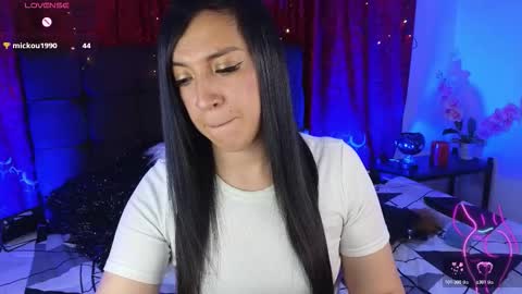 Snapshot of majuu__ chatting on 11-21-25, 04:49 Celeste Bonet online show from 11-21-25, 04:49