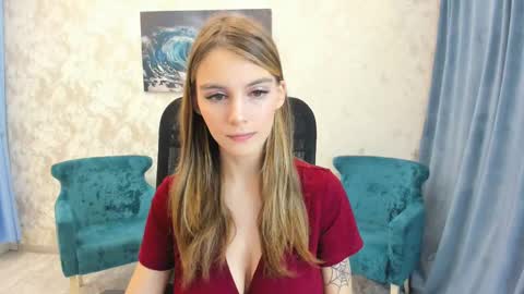Snapshot of make_love_1 chatting on 02-14-25, 03:33 Chloe online show from 02-14-25, 03:33