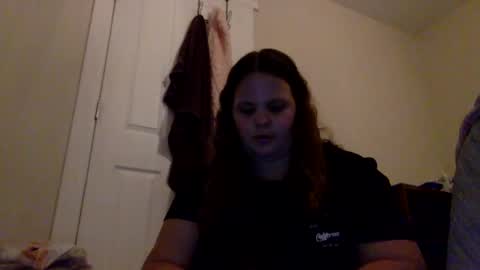 Snapshot of makemesquirt06 chatting on 09-13-25, 03:39 makemesquirt06 online show from 09-13-25, 03:39