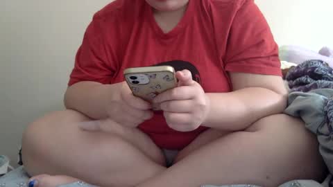 Snapshot of makemesquirt06 chatting on 09-18-25, 07:27 makemesquirt06 online show from 09-18-25, 07:27