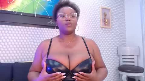 makena online show from 02-24-25, 05:00