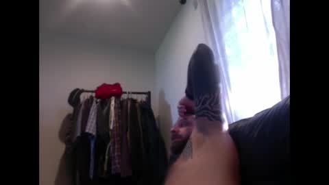 Snapshot of makeyoushakeattheknees chatting on 02-18-25, 06:26 Marvin Straighish online show from 02-18-25, 06:26