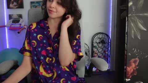 MakiyahBelle online show from 12-17-24, 09:50