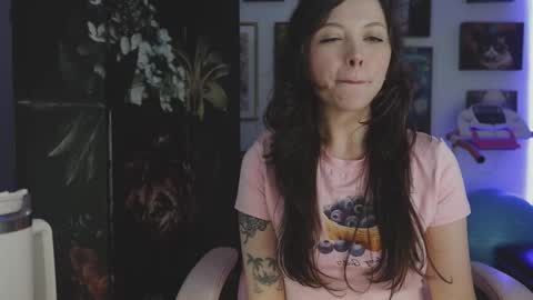 Snapshot of makiyahbelle2 chatting on 01-16-26, 09:57 MakiyahBelle online show from 01-16-26, 09:57