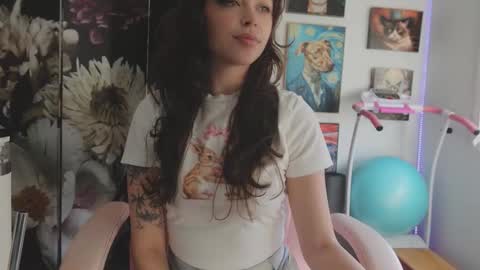 Snapshot of makiyahbelle2 chatting on 03-11-26, 06:08 MakiyahBelle online show from 03-11-26, 06:08