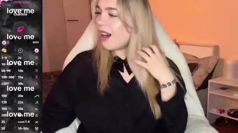 Snapshot of maksisisia chatting on 10-26-25, 02:34 maksisisia online show from 10-26-25, 02:34