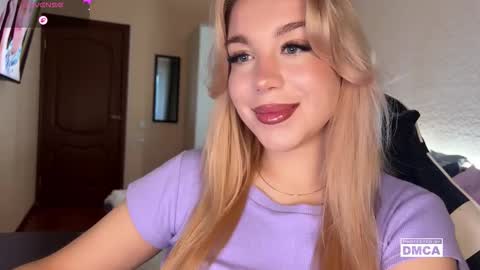 Snapshot of maksisisia chatting on 11-24-25, 01:11 maksisisia online show from 11-24-25, 01:11