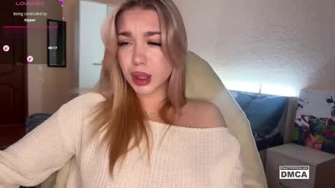 Snapshot of maksisisia chatting on 11-25-25, 02:50 maksisisia online show from 11-25-25, 02:50