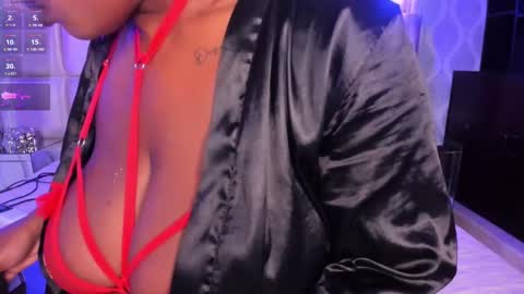 Snapshot of malaaiikaa chatting on 01-11-25, 07:49 malaaiikaa online show from 01-11-25, 07:49