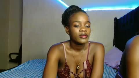malani_malia online show from 11-13-25, 03:33