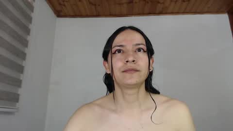 Snapshot of malasexychick chatting on 09-19-25, 01:56 Mariapau online show from 09-19-25, 01:56