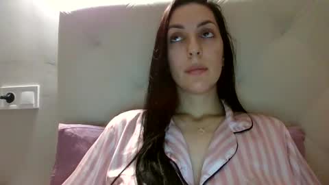 Snapshot of malayri98 chatting on 01-24-25, 11:23 Malayri online show from 01-24-25, 11:23