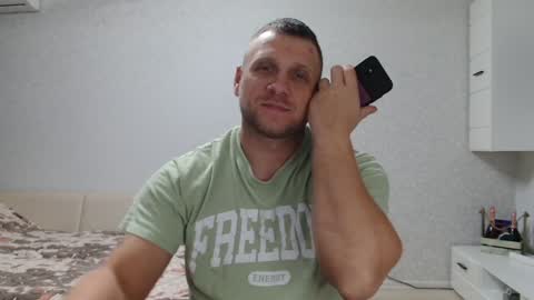 Snapshot of malchyshka chatting on 12-17-24, 05:36 malchyshka online show from 12-17-24, 05:36