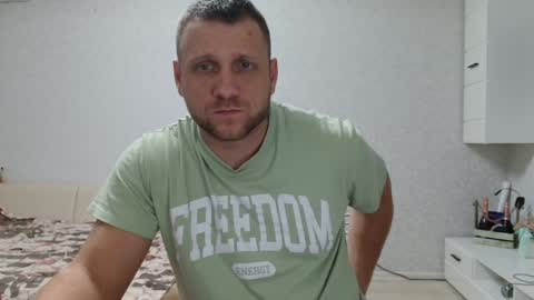 Snapshot of malchyshka chatting on 12-20-24, 01:11 malchyshka online show from 12-20-24, 01:11