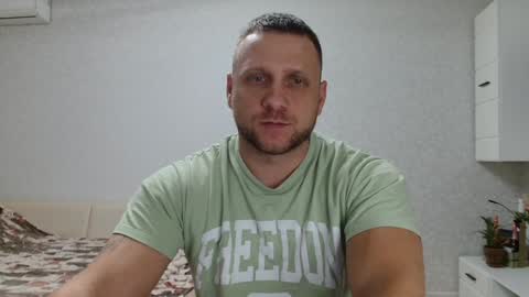 Snapshot of malchyshka chatting on 01-04-25, 03:17 malchyshka online show from 01-04-25, 03:17